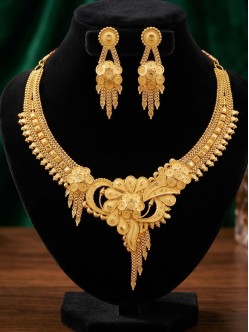 gold-pated-necklce-UBJKGN29